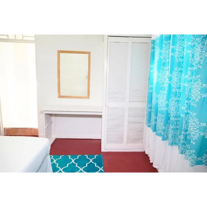 Гостевой дом Shades Of Summer Apartments In Negril With Kitchen Ямайка