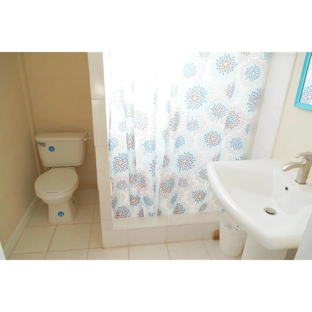 Гостевой дом Shades Of Summer Apartments In Negril With Kitchen