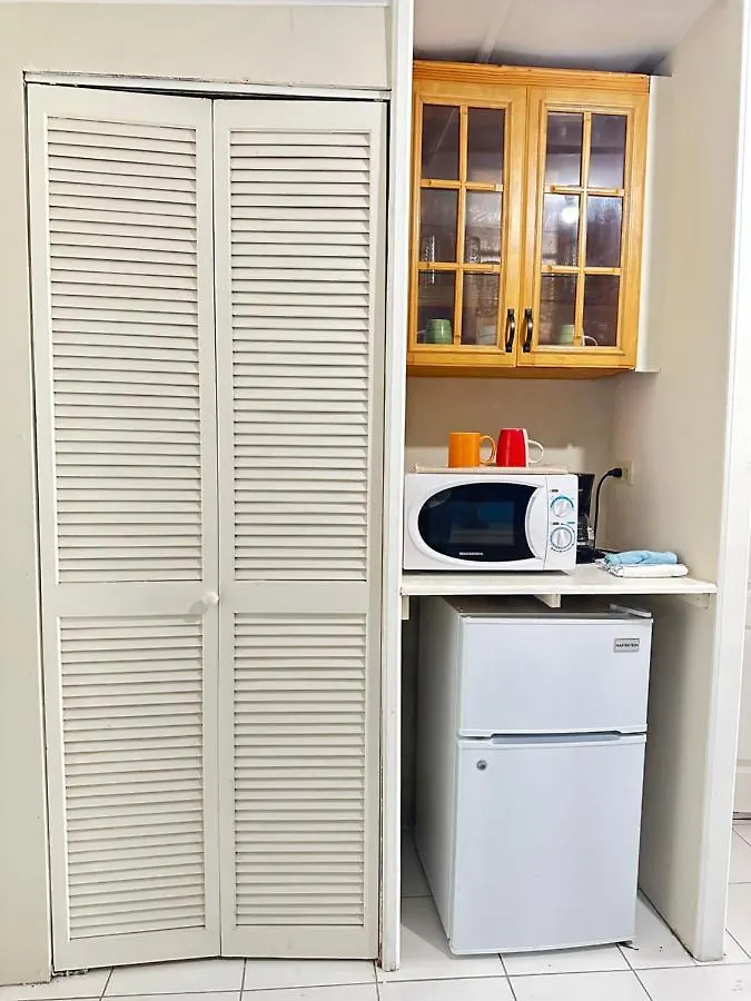 Pensionat Shades Of Summer Apartments In Negril With Kitchen